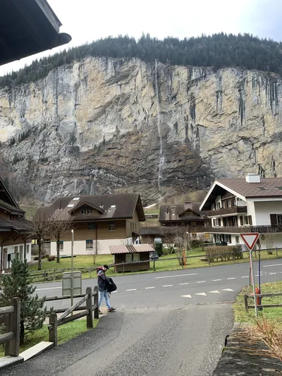 quiet afternoon in lauterbrunnen